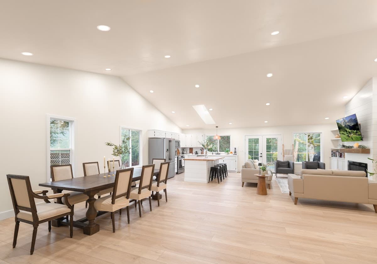 Gold Creek Senior Care — living area